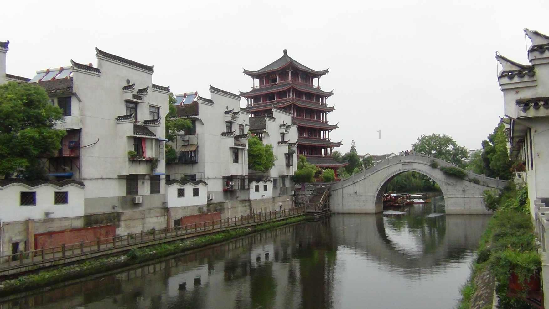什么样的洗发水可以去头屑初中生?男士洗发水控油去屑